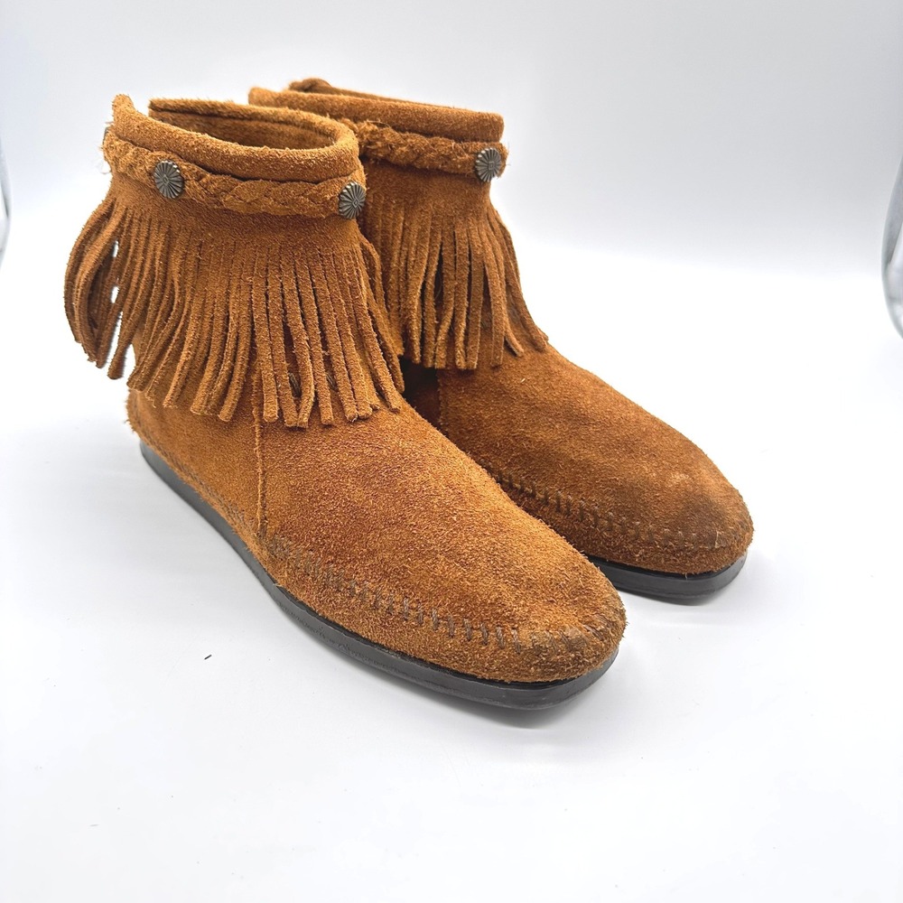 Minnetonka Brown Suede Fringe Ankle Boots Concho Moccasin Back Zip Womens 7